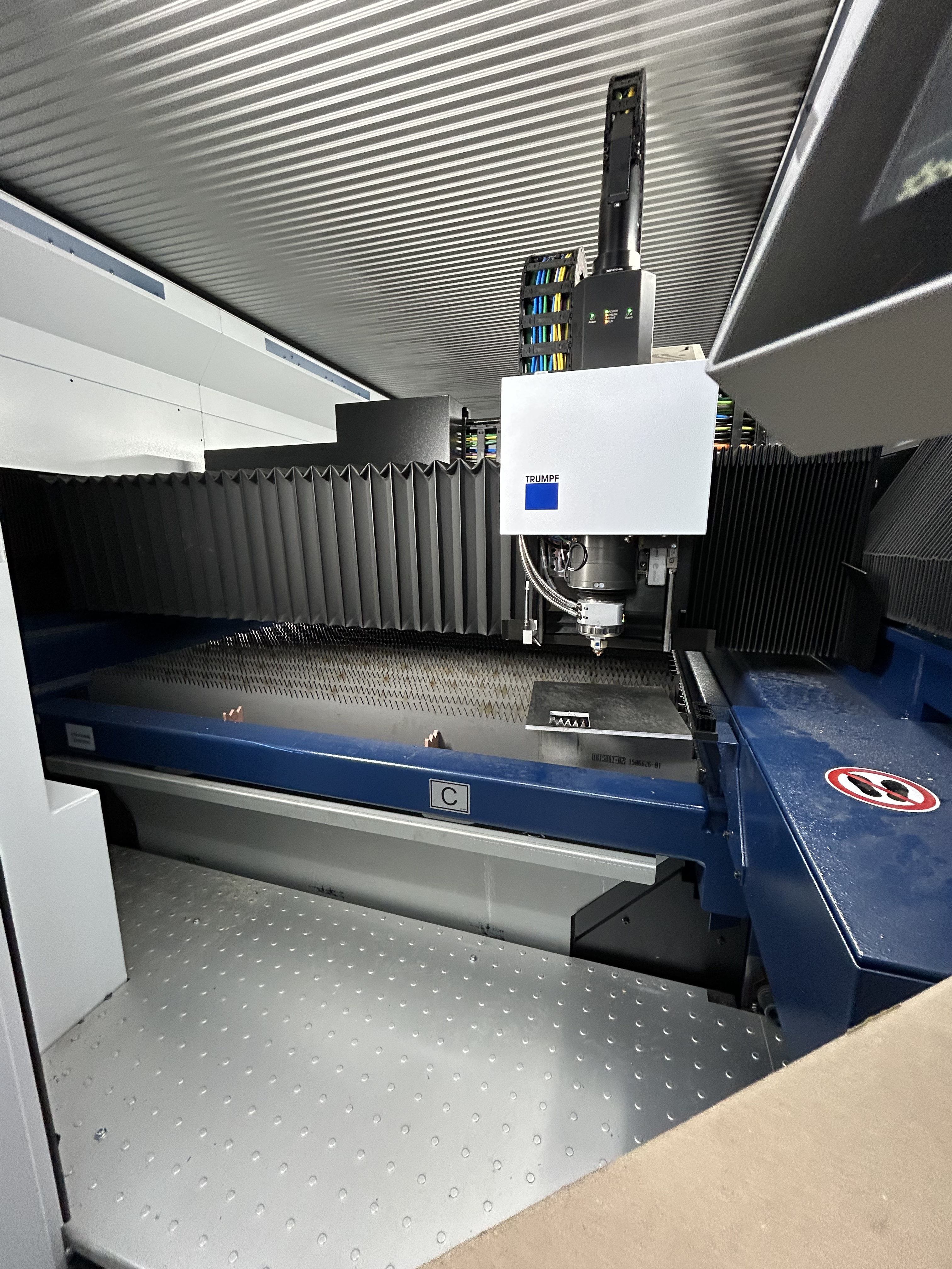 TRUMPF TruLaser 5030 in operation
